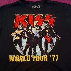A graphic T size small